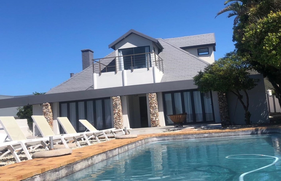 6 Bedroom Property for Sale in Westcliff Western Cape